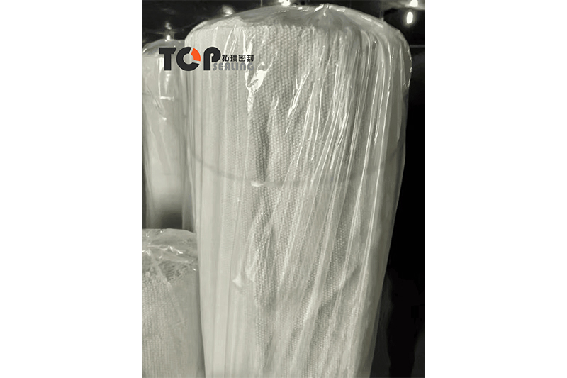 The Italy Customer Ordered 8000KGS Ceramic Fiber Cloth From TOP-SEALING.
